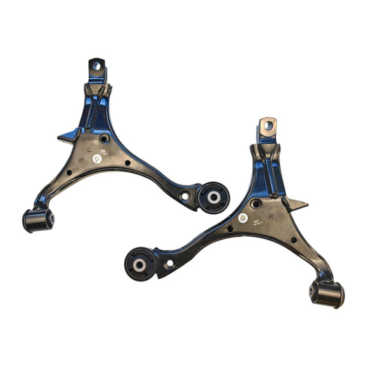 Pair Front Lower Control Arms w/o Ball Joint for Honda CRV RD4 RD5 RD7 2001-06
